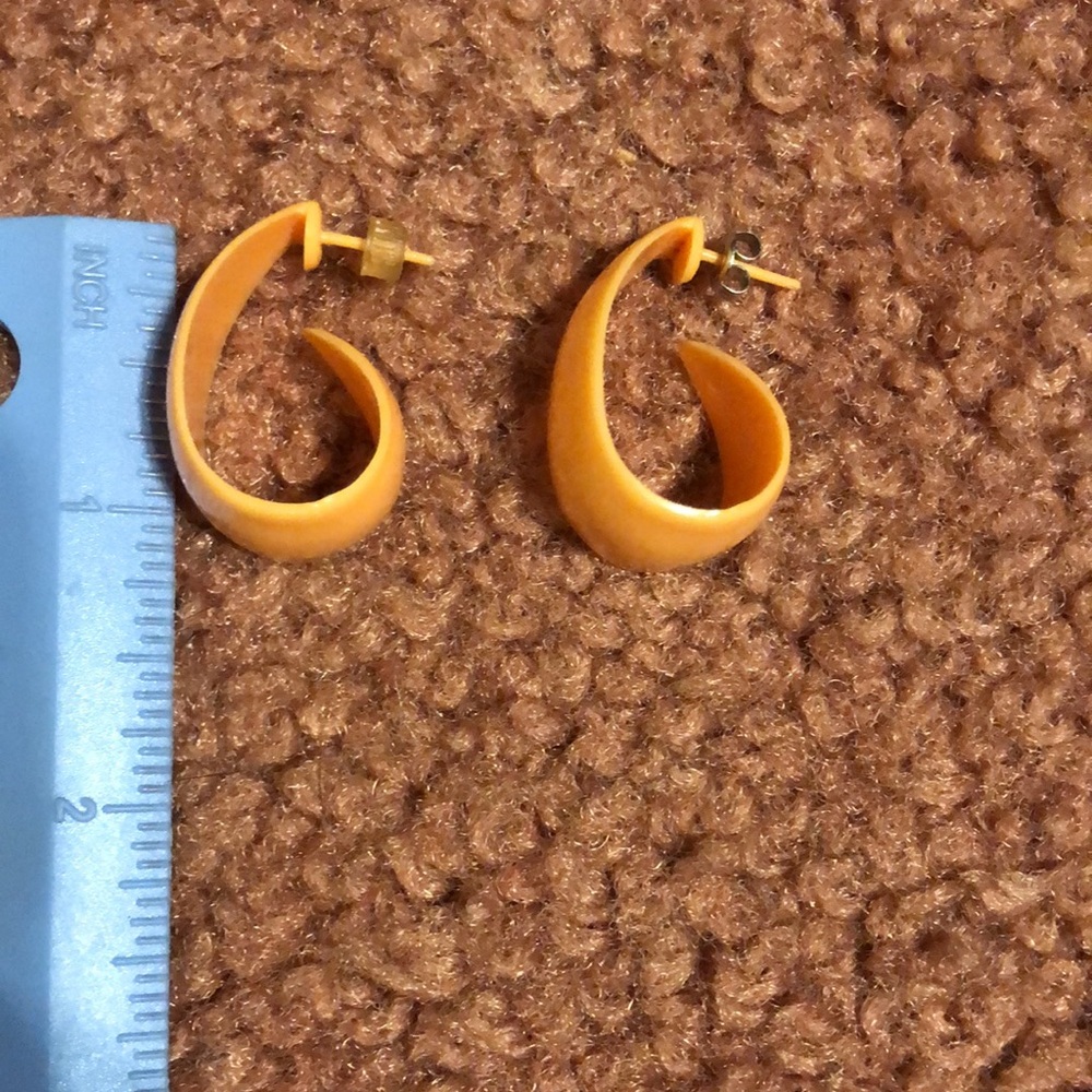 Gorgeous Vintage Peach Earrings ๐ - Picture 3 of 7